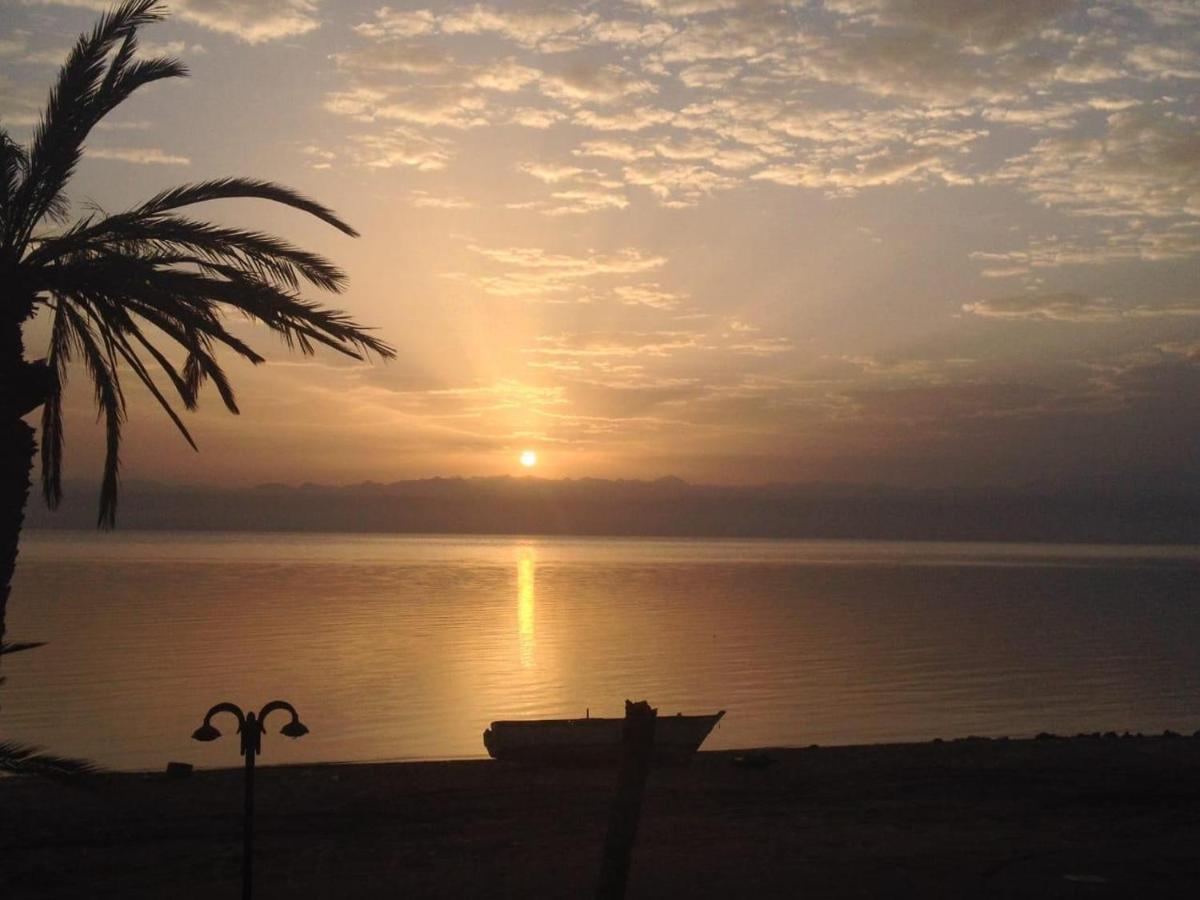 Sebaii Camp السباعى كامب شاطئ الترابين بجوار ويت بالس Hostel Nuweiba` Exterior foto
