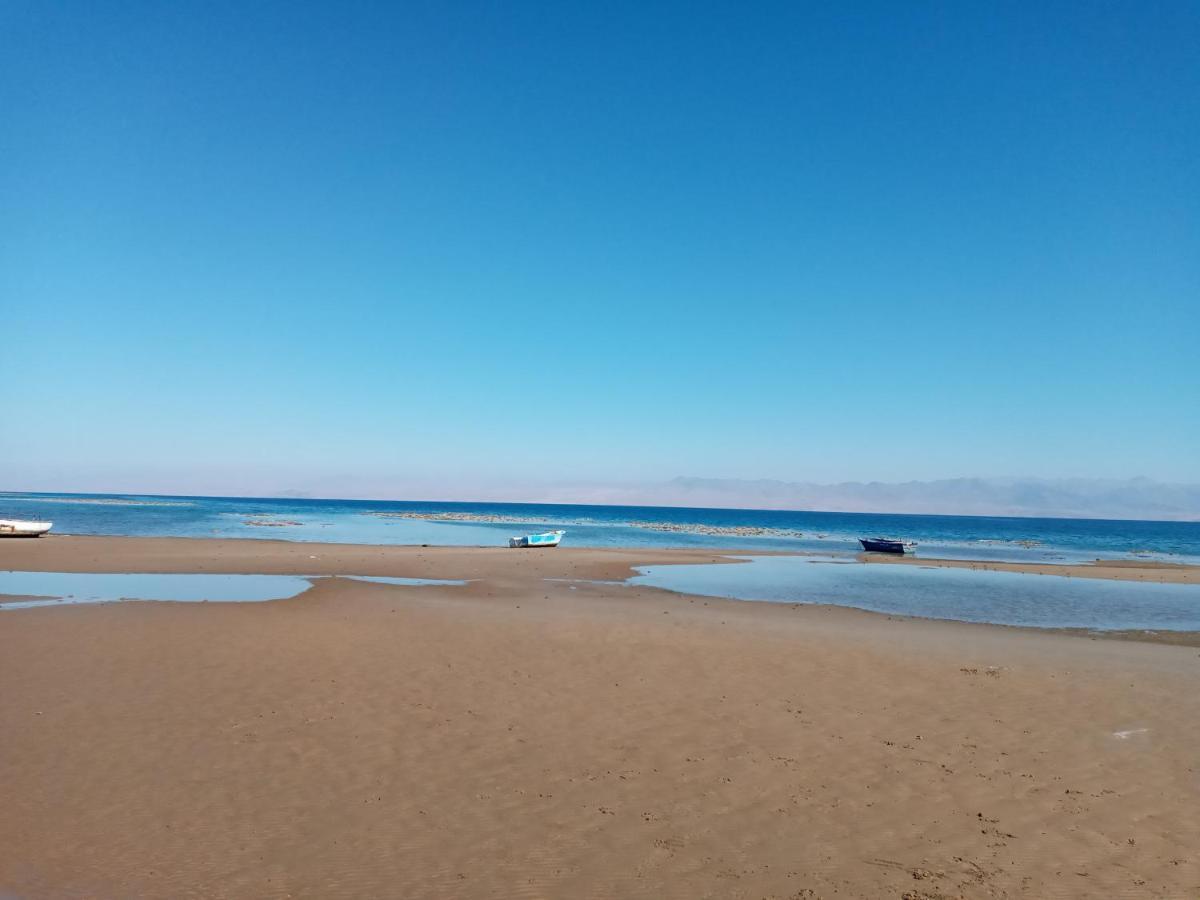Sebaii Camp السباعى كامب شاطئ الترابين بجوار ويت بالس Hostel Nuweiba` Exterior foto