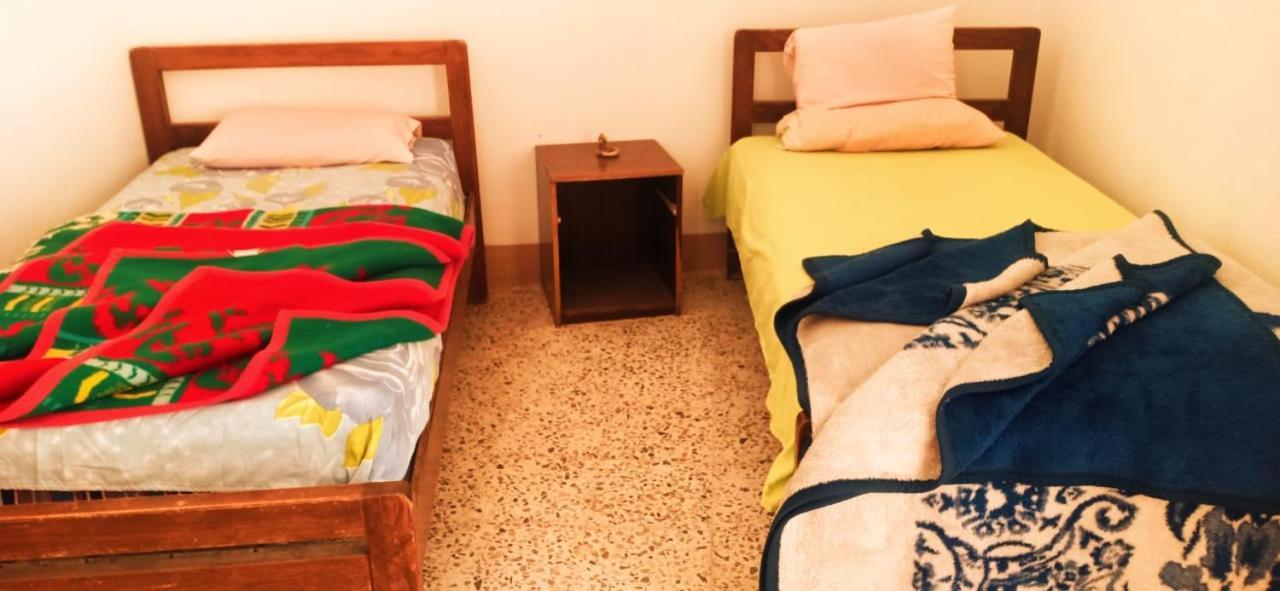 Sebaii Camp السباعى كامب شاطئ الترابين بجوار ويت بالس Hostel Nuweiba` Exterior foto
